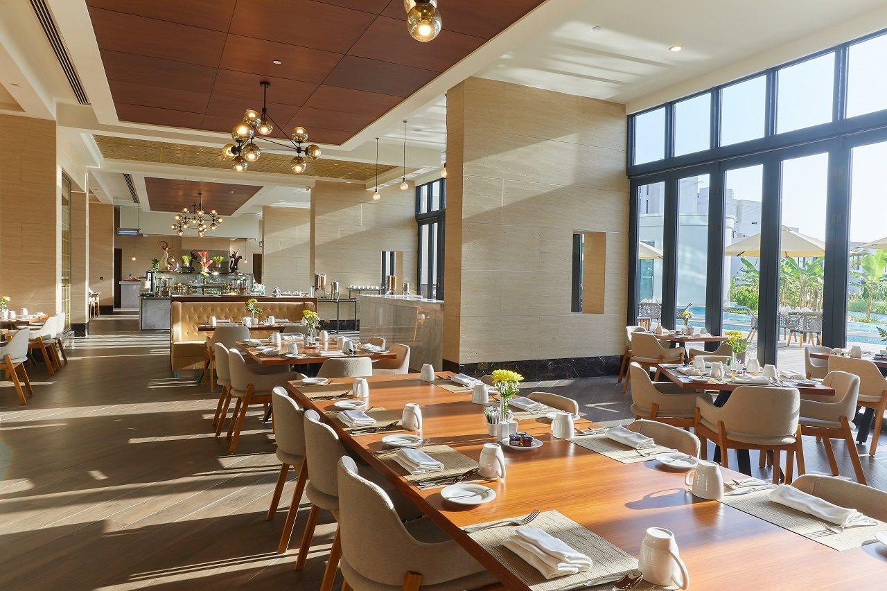 Millennium Resort Salalah Esterno foto The restaurant