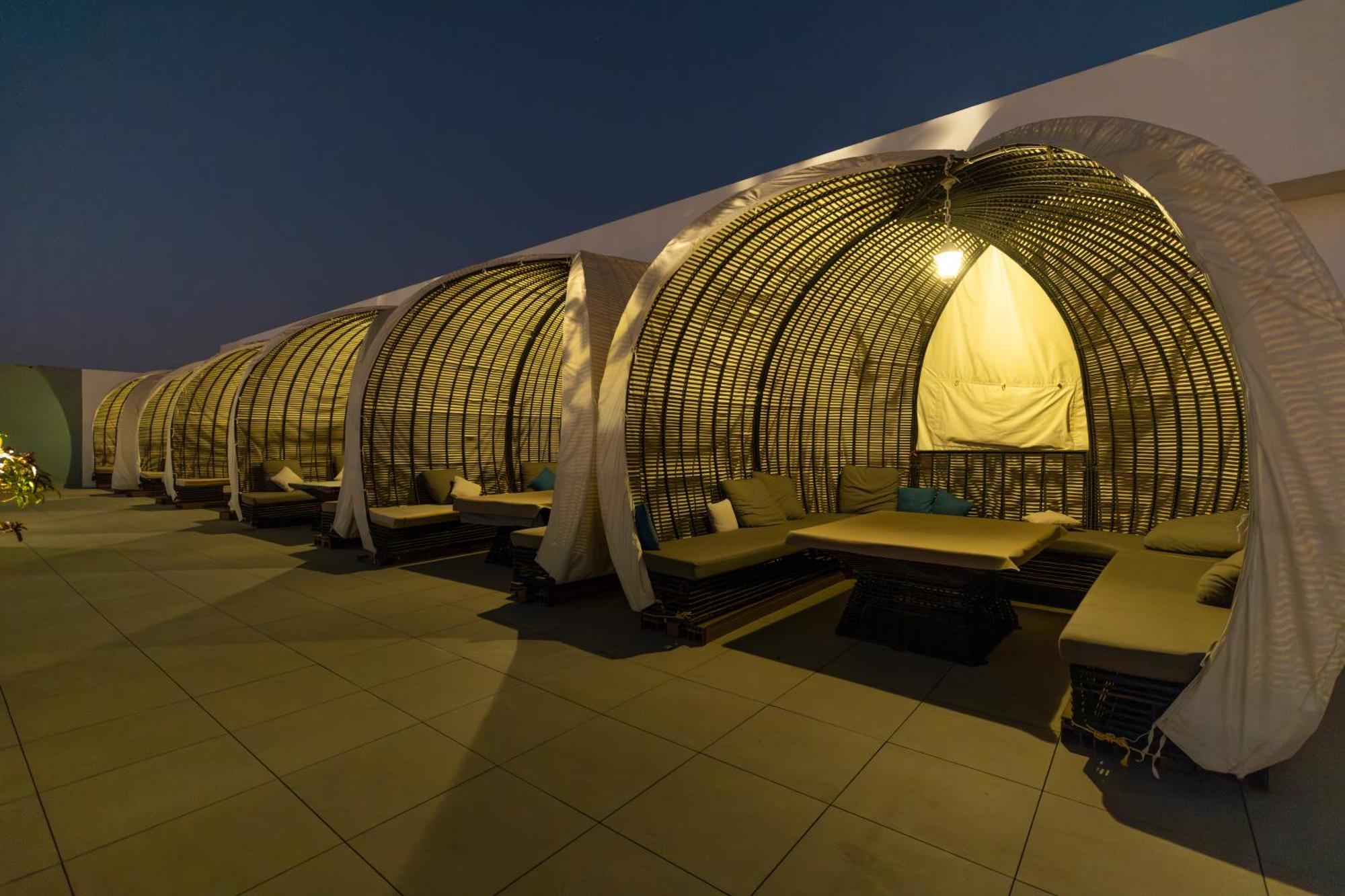 Millennium Resort Salalah Esterno foto The Sky Bar