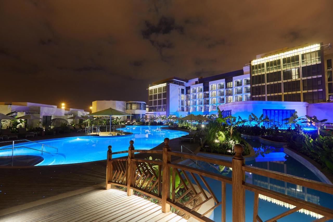 Millennium Resort Salalah Esterno foto The Atlantis Hotel