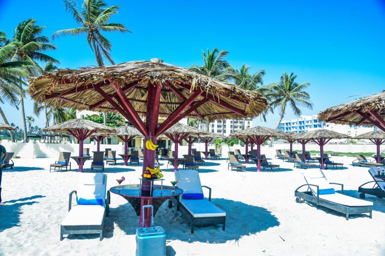 Millennium Resort Salalah Esterno foto The beach at the Kempinski Hotel, Accra